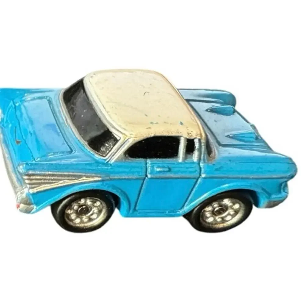 Galoob signs chevrolet